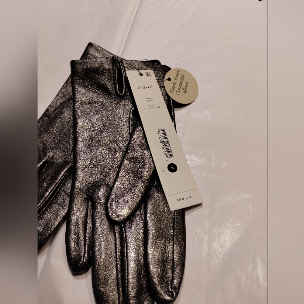 Aqua Metallic Leather Tech Gloves - 100% Exclusive BLOOMINGDALE'S - Picture 4 of 5